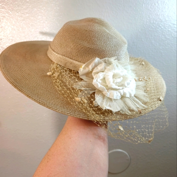 Vintage Accessories - Vintage Floppy Wide Brim Floral With Fascinator